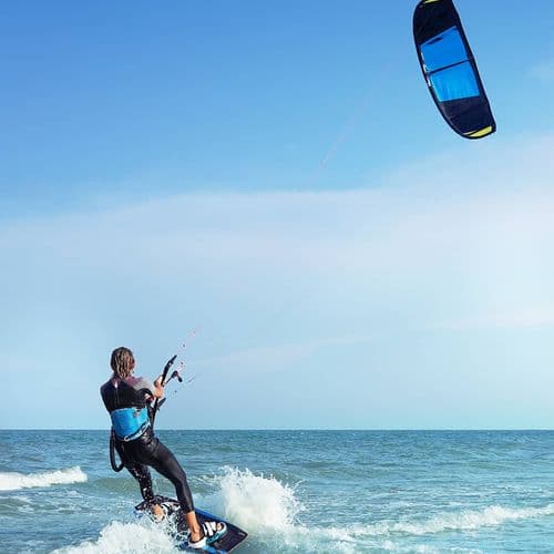 Kitesurfing Akyaka